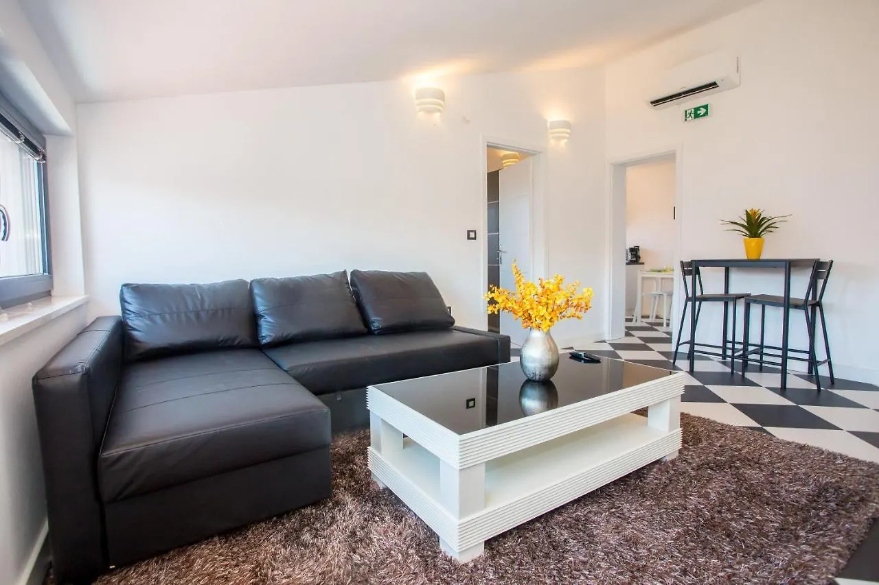 Black & White Apartment Rovinj