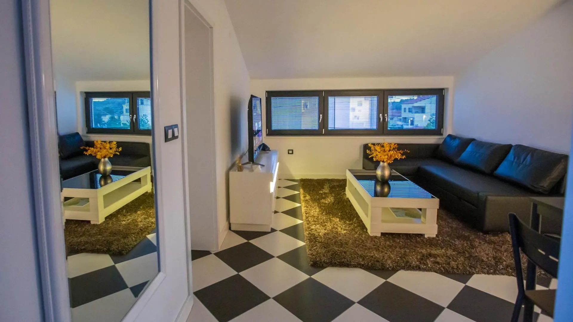 Black & White Apartment Rovinj