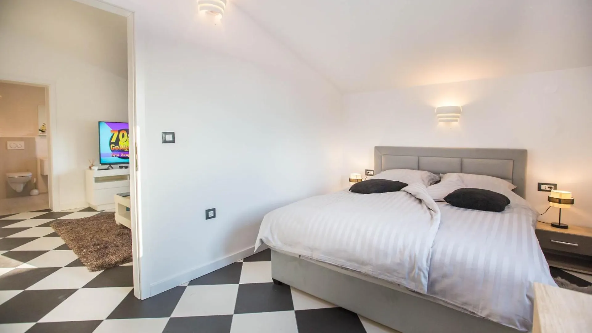 Black & White Apartment Rovinj